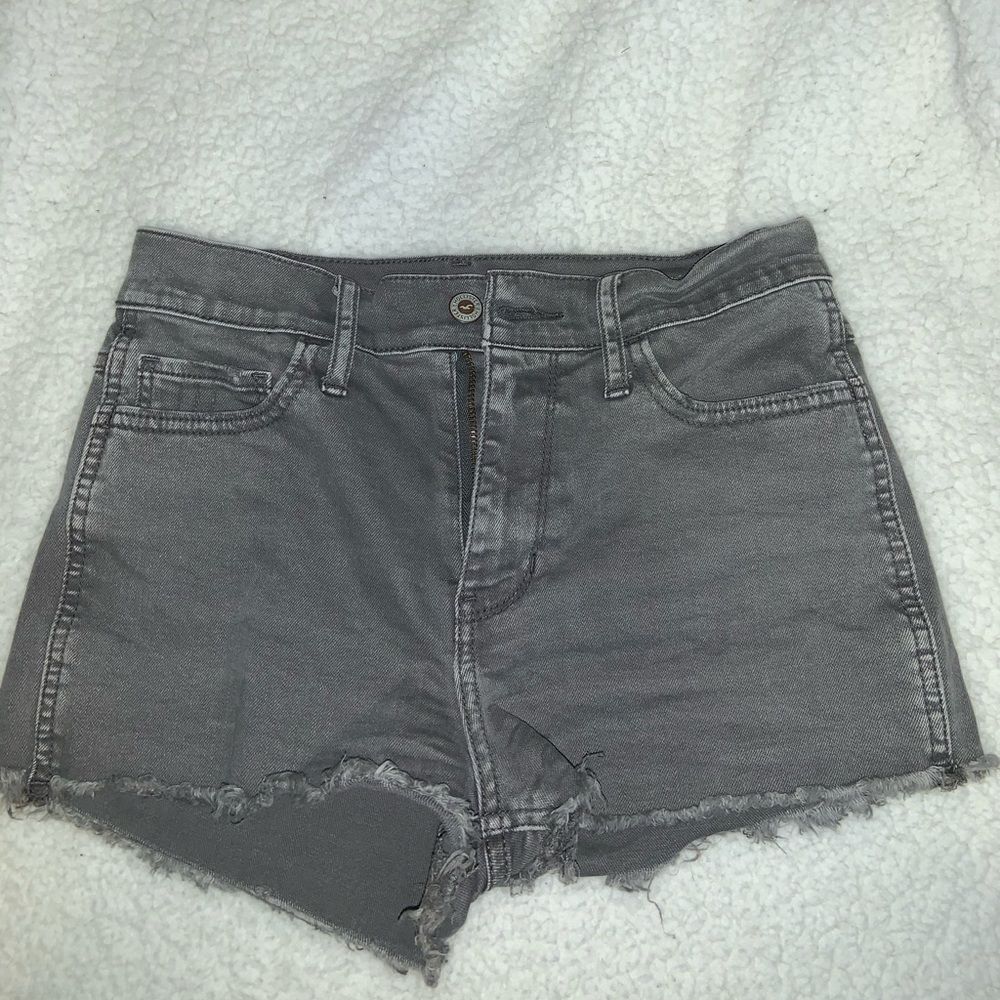 Shorts - Picture 3 of 8